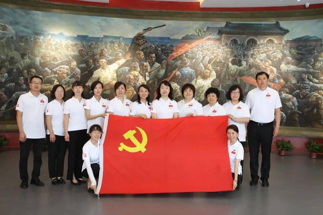 不可思议！霸占西安城市C位的钟楼，竟然是搬迁过来的？